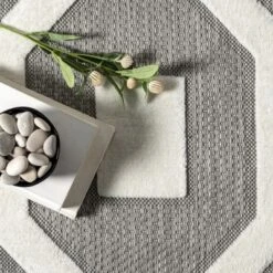 NuLOOM Nicola Transitional Bars Indoor/Outdoor Area Rug -Sunnydaze Decor Store GUEST 310dca65 3db9 44cd 9f2b 604ac0a86192