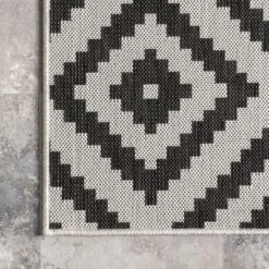 NuLOOM Darrow Moroccan Diamond Indoor/Outdoor Patio Area Rug 14 NuLOOM Darrow Moroccan Diamond Indoor/Outdoor Patio Area Rug -Sunnydaze Decor Store GUEST 3d5cbb00 3399 4ca6 9913 3a1dc201a65b