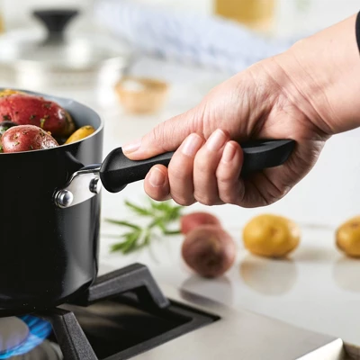 Farberware Reliance Pro 3qt Nonstick Ceramic Covered Straining Saucepan Black/Gray 5 Farberware Reliance Pro 3qt Nonstick Ceramic Covered Straining Saucepan Black/Gray - Image 3