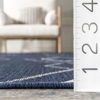 NuLOOM Mallie Moroccan Striped Indoor/Outdoor Area Rug 4 NuLOOM Mallie Moroccan Striped Indoor/Outdoor Area Rug - Image 2