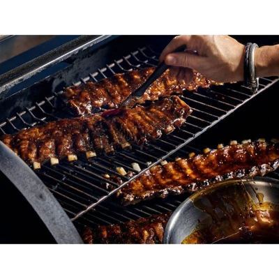 Weber SmokeFire EX6 Wood Pellet Grill - Black 12 Weber SmokeFire EX6 Wood Pellet Grill - Black - Image 10