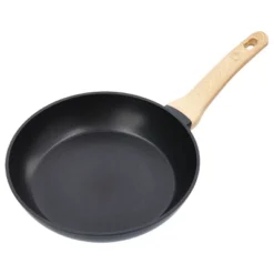 MasterChef Frying Pan With Soft-Touch Bakelite Handle (8-Inch)