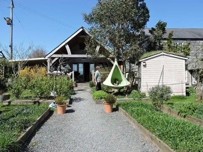 The Hamptons Collection 60” Green Heavy Duty Hanging Cacoon Chair With Hanging Hardware 3 The Hamptons Collection 60” Green Heavy Duty Hanging Cacoon Chair With Hanging Hardware