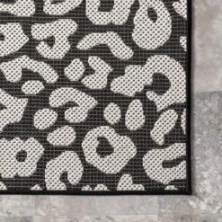 NuLOOM Terenia Leopard Indoor/Outdoor Patio Area Rug -Sunnydaze Decor Store GUEST a9ca1cdc 4b0b 4b22 b6c8 df30aaab9dca