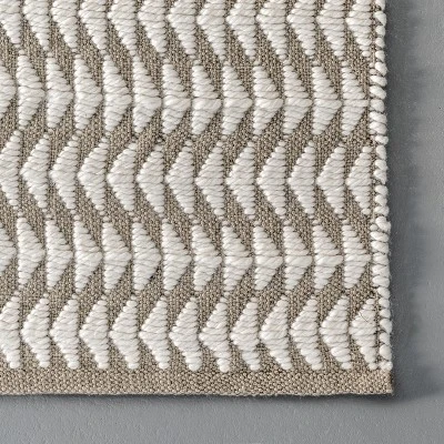 NuLOOM Outdoor Striped Yasmin Patio Area Rug 6 NuLOOM Outdoor Striped Yasmin Patio Area Rug - Image 4