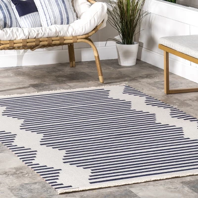NuLOOM Holly Multi Stripe Indoor/Outdoor Area Rug 10 NuLOOM Holly Multi Stripe Indoor/Outdoor Area Rug - Image 8